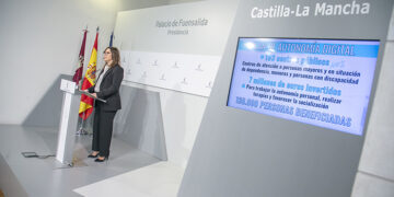 Castilla-La Mancha reparte 8.000 dispositivos digitales en centros para mayores y personas con discapacidad con el Plan de Autonomía Digital