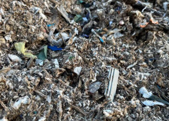Ecologistas en Acción denuncia vertidos con material prohibido para abonar en parcelas de Casas de Haro