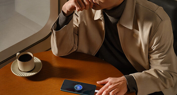 El 98% de los españoles considera la batería y la durabilidad como los aspectos más valorados a la hora de comprar un smartphone 1 El 98% de los españoles considera la batería y la durabilidad como los aspectos más valorados a la hora de comprar un smartphone