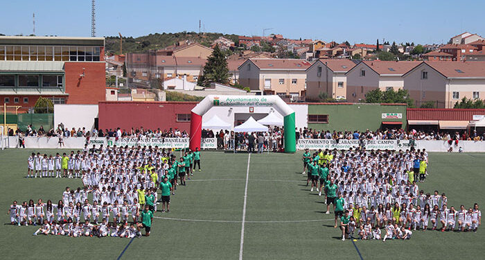 El Ayuntamiento de Cabanillas premia los mejores valores del deporte en el “Día de las Escuelas” del Sporting