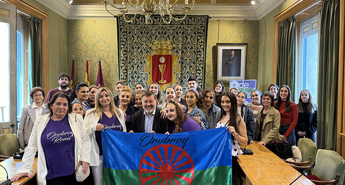 El Ayuntamiento de Cuenca se une a la conmemoración del Día Internacional del Pueblo Gitano 1 El Ayuntamiento de Cuenca se une a la conmemoración del Día Internacional del Pueblo Gitano