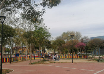 Villanueva de la Torre organiza el primer Mercado de Primavera de la localidad