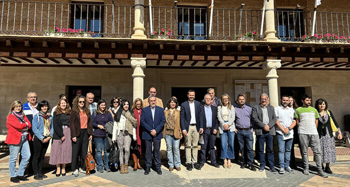 La Junta informa de las primeras convocatorias del nuevo programa LEADER 2023-2027 de los Grupos de Desarrollo Rural ADAC y ADASUR 1 El Gobierno regional informa de las primeras convocatorias del nuevo programa LEADER 2023-2027 de los Grupos de Desarrollo Rural ADAC y ADASUR