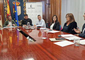 El Gobierno regional presenta en Guadalajara el Plan Adelante como motor económico para la creación de empleo y la inversión empresarial