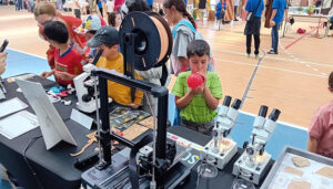 El Museo de Paleontología y el Museo de las Ciencias se promocionan en la Feria de la Ciencia y la Salud ‘Zienziaburum’ de Consuegra