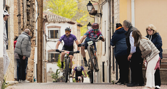 El onubense Antonio David Villegas y la cifontina Beatriz Martinez estrenan el palmarés de la I Prueba MTB de Valdesaz 1 El onubense Antonio David Villegas y la cifontina Beatriz Martinez estrenan el palmarés de la I Prueba MTB de Valdesaz