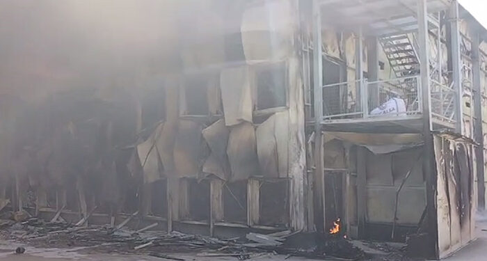 Extinguido el incendio en las naves avícolas de Rujamar en San Lorenzo de la Parrilla 1 Emergencias descarta riesgo para la población por el incendio de unas naves avícolas en San Lorenzo de la Parrilla