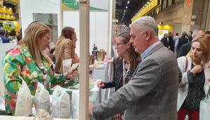 José Luis Vega apoya a los productores agroalimentarios de Guadalajara en Salón Gourmets 2024