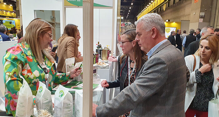 José Luis Vega apoya a los productores agroalimentarios de Guadalajara en Salón Gourmets 2024