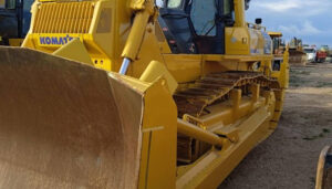 Clasificación de los mejores fabricantes de bulldozers para 2024 2 Komatsu D 155 AX-5