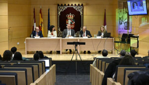 La Facultad de Ciencias Sociales de Cuenca revisa en unas jornadas el sistema electoral en el estado autonómico