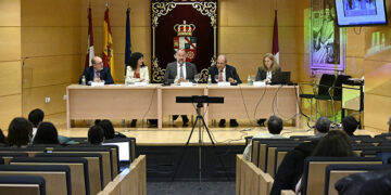 La Facultad de Ciencias Sociales de Cuenca revisa en unas jornadas el sistema electoral en el estado autonómico
