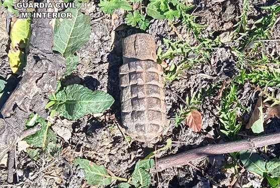 La Guardia Civil desactiva una granada de mano originaria de la Guerra Civil en Campillejo