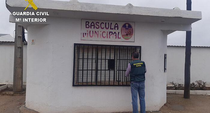 La Guardia Civil detiene a una persona e investiga a otras dos por ocho robos en básculas y lavaderos de la Mancha