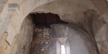 La Iglesia de Poyatos, incluida en la Lista Roja de Patrimonio por su estado de ruina