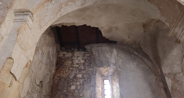 La Iglesia de Poyatos, incluida en la Lista Roja de Patrimonio por su estado de ruina