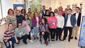 La Junta abre la Sala Iberia a una exposición que muestra los 25 años de “trabajo y compromiso” de ADOCU