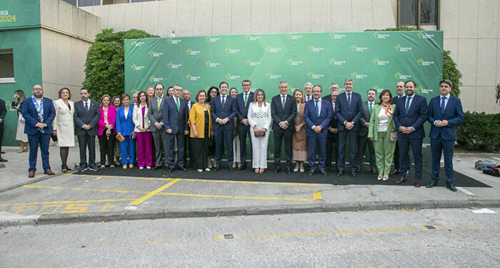 La Junta destaca el compromiso de Eurocaja Rural con el desarrollo económico de la región 1 La Junta destaca el compromiso de Eurocaja Rural con el desarrollo económico de la región