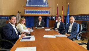 La Junta evalúa el positivo avance de los proyectos de memoria democrática previstos con la UCLM