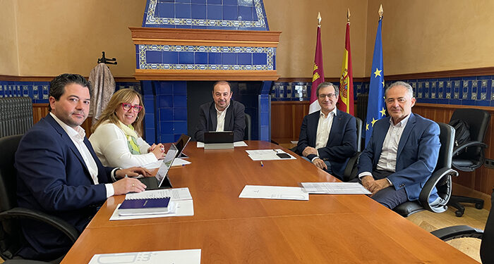 La Junta evalúa el positivo avance de los proyectos de memoria democrática previstos con la UCLM