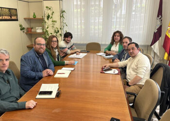 La Junta traslada a la alcaldesa de Torrejón del Rey los avances en las obras de mejora de abastecimiento de agua de su municipio
