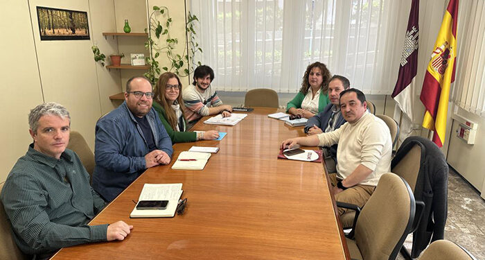 La Junta traslada a la alcaldesa de Torrejón del Rey los avances en las obras de mejora de abastecimiento de agua de su municipio 1 La Junta traslada a la alcaldesa de Torrejón del Rey los avances en las obras de mejora de abastecimiento de agua de su municipio