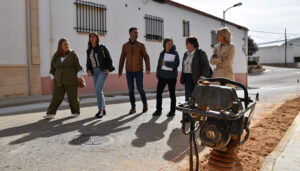 La Junta y el Ayuntamiento de Villagarcía del Llano han invertido más de 100.000 euros en mejorar la red de abastecimiento