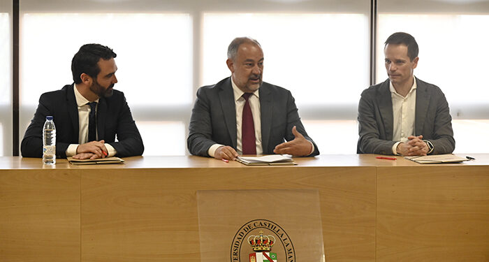 La UCLM e Incarlopsa renuevan la ‘Cátedra de Innovación Abierta’ 1 La UCLM e Incarlopsa renuevan la ‘Cátedra de Innovación Abierta’