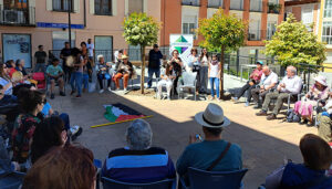 La celebración del Día de Castilla llenó la Plaza del Concejo de historia y folclore