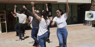 La celebración del Día de Castilla llenó la Plaza del Concejo de historia y folclore