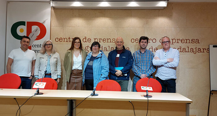La comunidad educativa del Virgen del Amparo alerta de que el colegio está abandonado y reclama la construcción de un nuevo centro 1 La comunidad educativa del Virgen del Amparo alerta de que el colegio está abandonado y reclama la construcción de un nuevo centro