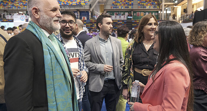 La concejala de Educación destaca "el gran peso de la Formación Profesional en la actividad económica de Azuqueca y del Corredor del Henares" 1 La concejala de Educación destaca "el gran peso de la Formación Profesional en la actividad económica de Azuqueca y del Corredor del Henares"