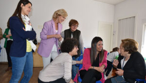 La nueva vivienda para personas mayores de La Pesquera está integrada dentro del casco urbano del pueblo