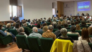 Manuela Carmena llena en Guadalajara para hablar de ciudades sostenibles