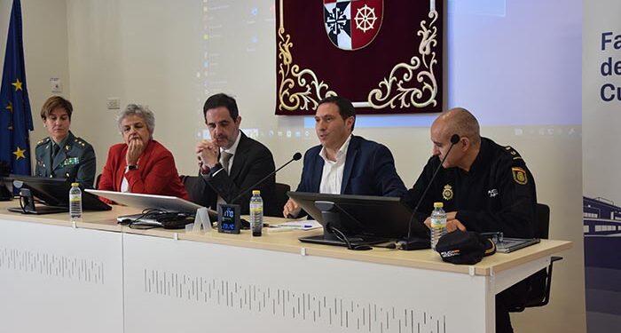 Martínez Chana inaugura el Aula de Formación Permanente de la cátedra Justicia y Prisión de la UCLM 1 Martínez Chana inaugura el Aula de Formación Permanente de la cátedra Justicia y Prisión de la UCLM
