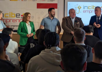 Más de 40 personas se reúnen en El Casar para explorar oportunidades de emprendimiento en ciberseguridad con el programa INCIBE Emprende