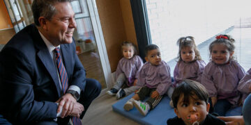 Pastor anuncia nuevas escuelas infantiles en Iniesta, Villanueva de la Jara y Ledaña, en Cuenca, y en Atienza en Guadalajara