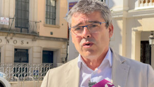 Santiago Baeza “La alcaldesa Guarinos se va a pasar toda la legislatura cortando cintas de la gestión de Alberto Rojo”