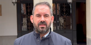 Santiago López