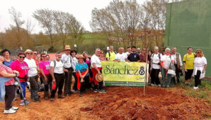 Un total de 200 senderistas se dan cita en la vigésima ruta de Campiñeando por tierras de la Campiña