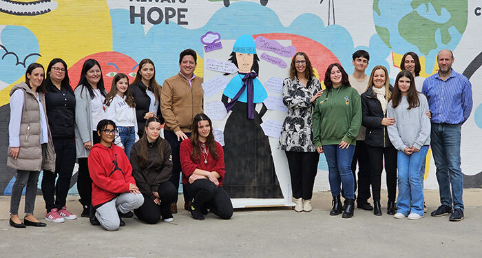 Una exposición del ESO del IES Arcipreste de Hita de Azuqueca muestra a las mujeres referentes en la historia