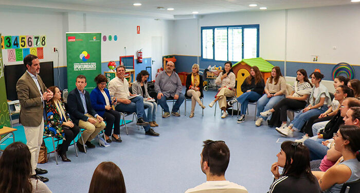 Una veintena de estudiantes de Educación recibirán formación específica en Escuela Rural y Comunidad 1 Una veintena de estudiantes de Educación recibirán formación específica en Escuela Rural y Comunidad