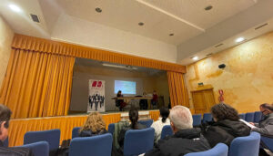 Unas quince personas asisten en Priego a la jornada de AMEP sobre emprendimiento en el medio rural