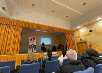 Unas quince personas asisten en Priego a la jornada de AMEP sobre emprendimiento en el medio rural