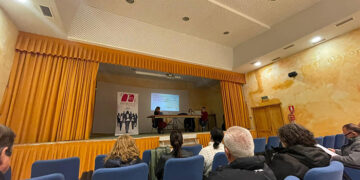 Unas quince personas asisten en Priego a la jornada de AMEP sobre emprendimiento en el medio rural