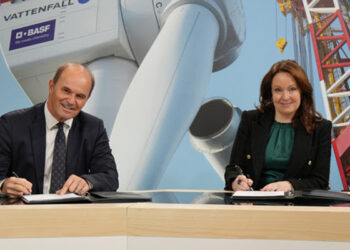 Vattenfall y BASF firman un acuerdo de compra del 49% de los parques eólicos marinos Nordlicht de Alemania