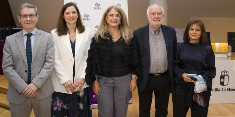 Más de un centenar de profesionales se dan cita en Guadalajara en la XVIII Jornada Científica de la SCMFH