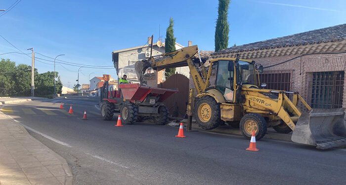 Albalate de Zorita acomete la sustitución de redes en un tramo de acerado junto a la CM-200 1 Albalate de Zorita acomete la sustitución de redes en un tramo de acerado junto a la CM-200