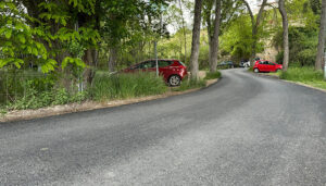 Asfaltada la bajada de Cáritas a través del Plan de Mantenimiento Urbano del Ayuntamiento de Cuenca