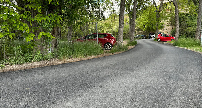 Asfaltada la bajada de Cáritas a través del Plan de Mantenimiento Urbano del Ayuntamiento de Cuenca 1 Asfaltada la bajada de Cáritas a través del Plan de Mantenimiento Urbano del Ayuntamiento de Cuenca